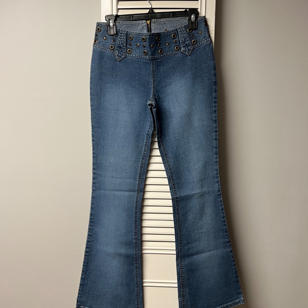 Jeans - Picture 2 of 4